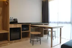 Pantry dan meja makan Family Room Anagata Tanjung Benoa